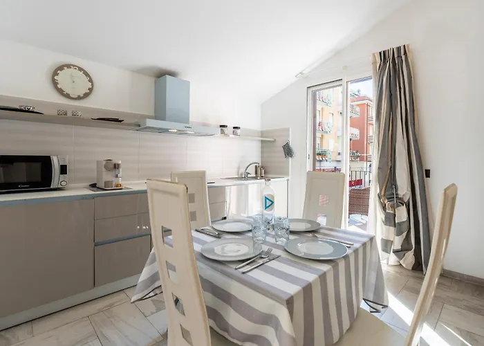 Hostdomus - Casa Madi Lejlighed Alassio