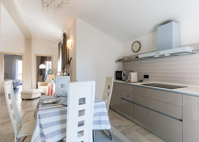 Hostdomus - Casa Madi