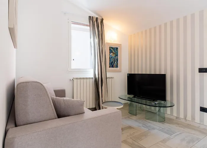 Hostdomus - Casa Madi Apartman