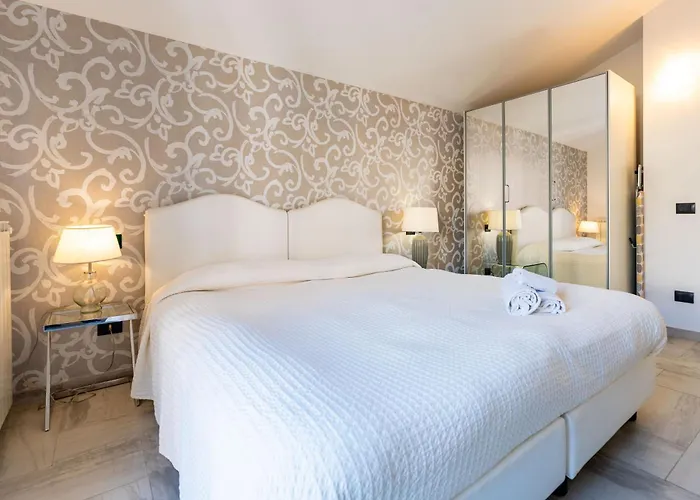 Hostdomus - Casa Madi * Alassio