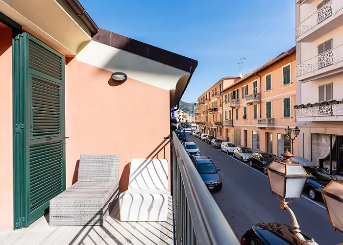 Hostdomus - Casa Madi Alassio