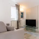 Hostdomus - Casa Madi דירה