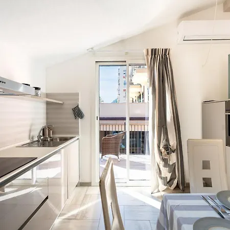 Appartamento Hostdomus - Casa Madi *