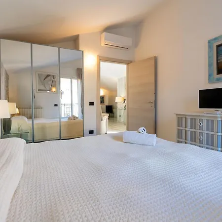 Hostdomus - Casa Madi Appartamento Alassio